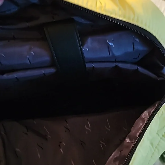 Backpack - Picture 2 of 6